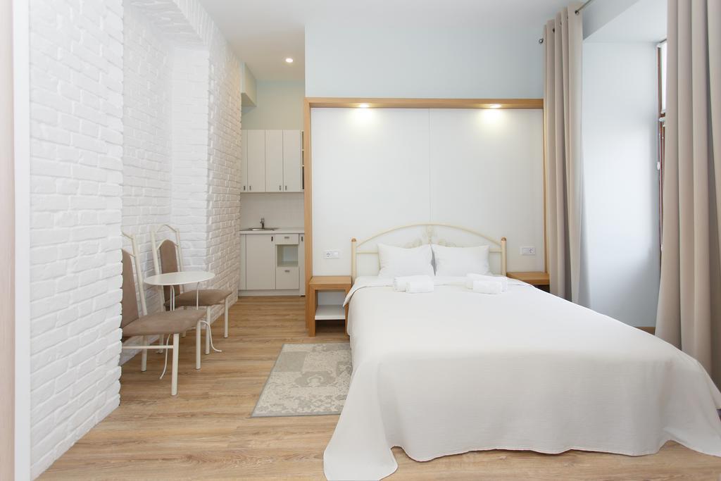Basseynaya Apart Hotel Киев Экстерьер фото
