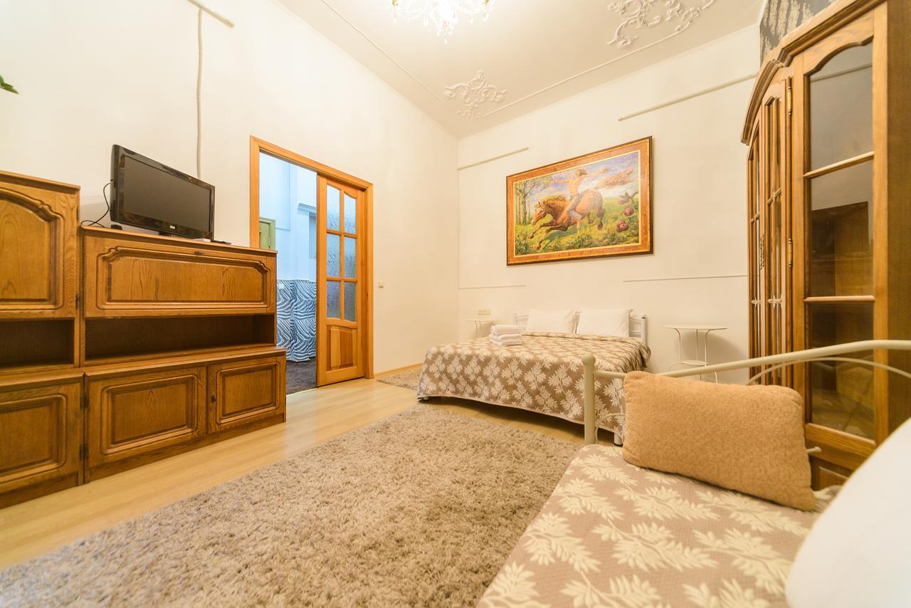 Basseynaya Apart Hotel Киев Экстерьер фото