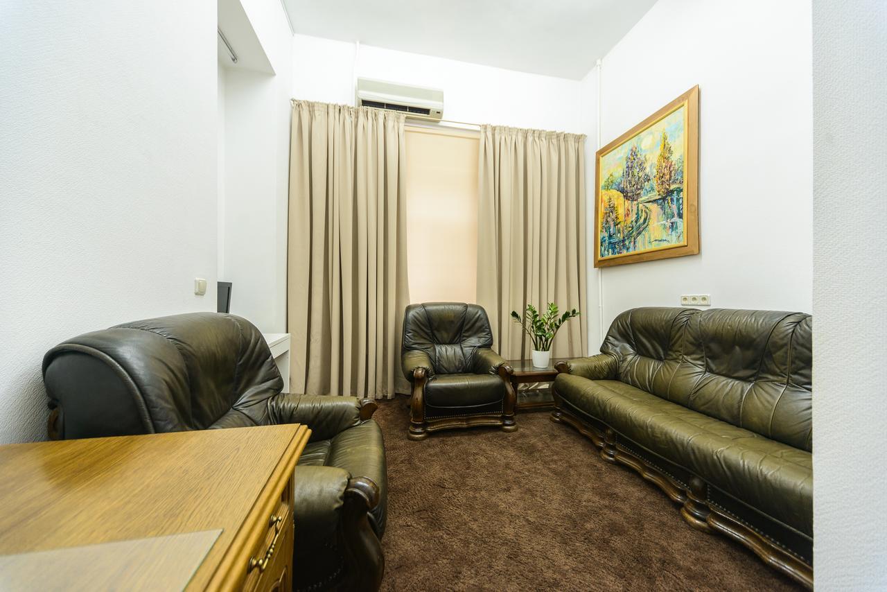 Basseynaya Apart Hotel Киев Экстерьер фото
